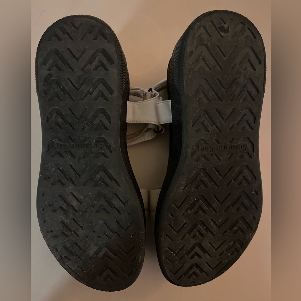 Suzanne Rae Sandals - Picture 2 of 5
